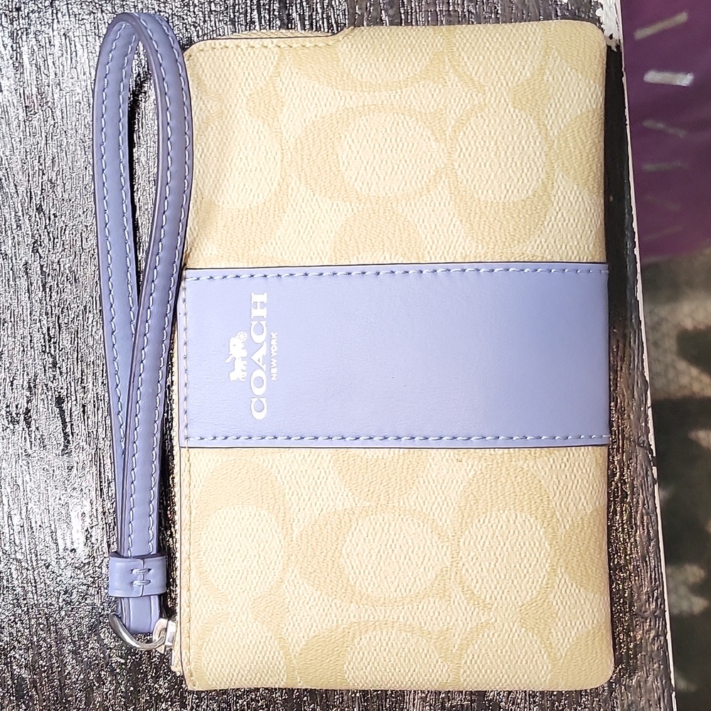 New with tags- Coach Periwinkle Wristlet
